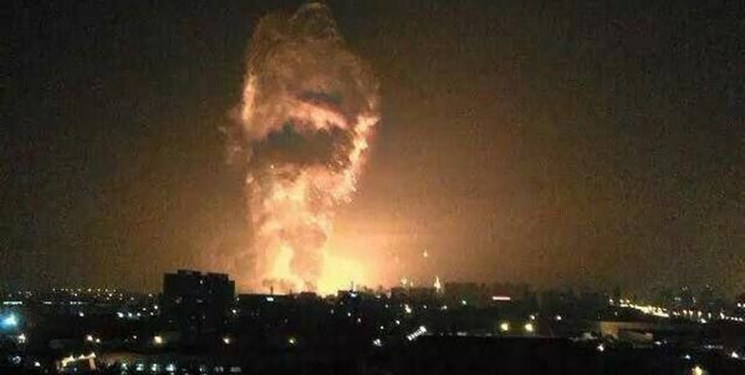 ادعاء أمريكا بإطلاق 100 صاروخ على 60 هدفا في 16 قاعدة عسكرية في اليمن