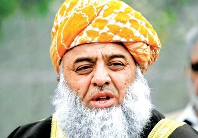 صحيفة باكستانية: فضل الرحمن التقى برؤساء جماعات المعارضة في إسلام آباد بأفغانستان