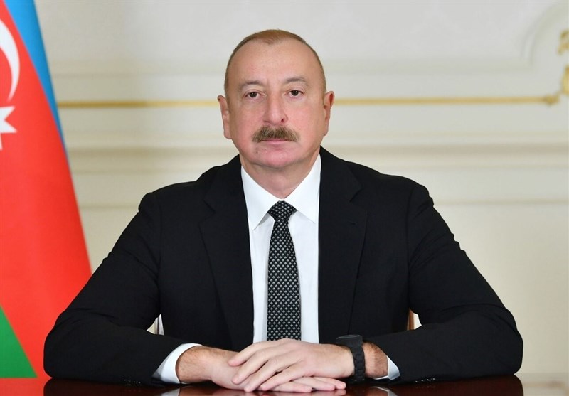 واتهم إلهام علييف الغرب وهدد قيادة أرمينيا