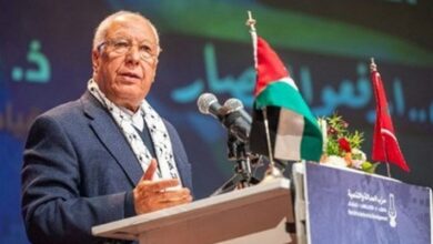 ودعا السياسي المغاربي إلى وقف تطبيع العلاقات مع تل أبيب