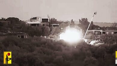 لحظة الهجوم الصاروخي لحزب الله في لبنان على كريات شمونة + فيديو