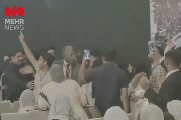 تعطيل كلمة السفير الألماني في باكستان + فيديو