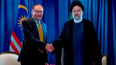 رئيس وزراء ماليزيا: الرئيس الإيراني الراحل كان نموذجاً للالتزام