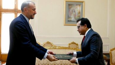 وكان دور الأمير عبد اللهيان في تعميق العلاقات الإيرانية الباكستانية بارزا