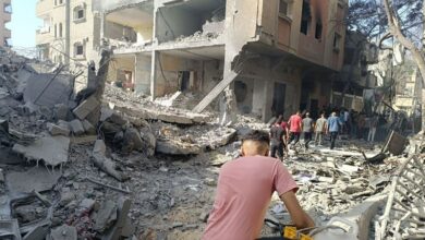 اليوم 256 من طوفان الأقصى استشهاد 12 فلسطينيا في قصف على وسط غزة