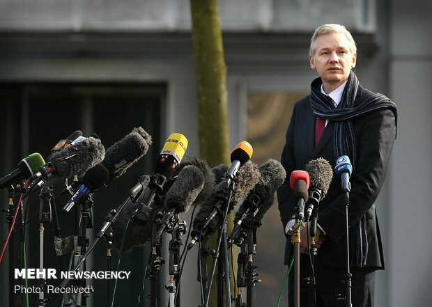 ليس لأسانج الحق في دخول أمريكا