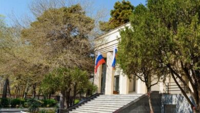 السفارة الروسية في طهران: نواصل أنشطتنا العادية