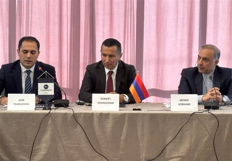 سبحاني: الحدود بين إيران وأرمينيا هي حدود الصداقة