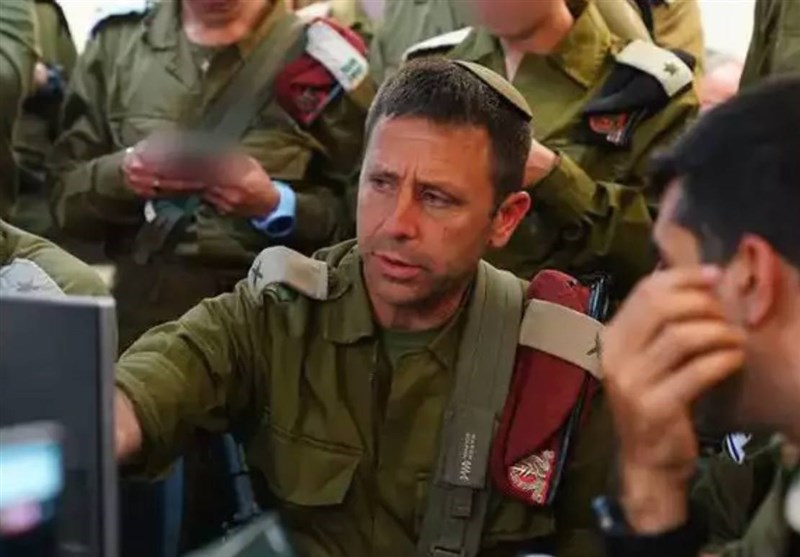 هاجم الغوغاء الصهيونيون قائد الجيش الإسرائيلي في الضفة الغربية