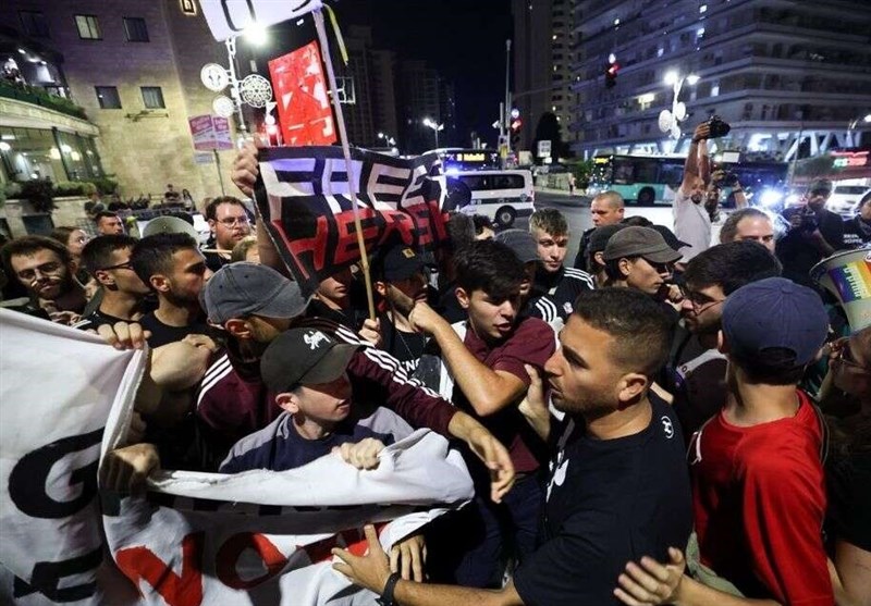 وسائل إعلام عبرية: إسرائيل على شفا حرب أهلية