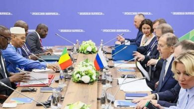 يرسل الغرب مساعدات مالية إلى أوكرانيا بدلاً من أفريقيا