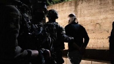 اعتقلت قوات الاحتلال 15 فلسطينيا في الضفة الغربية