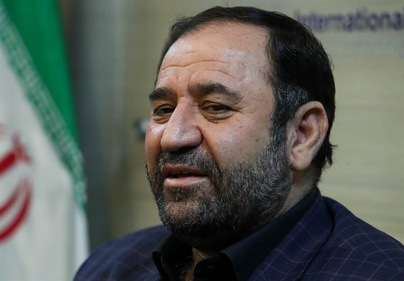 رد فعل السفير الإيراني على تظاهرات الشباب السوري ضد النظام الإسرائيلي