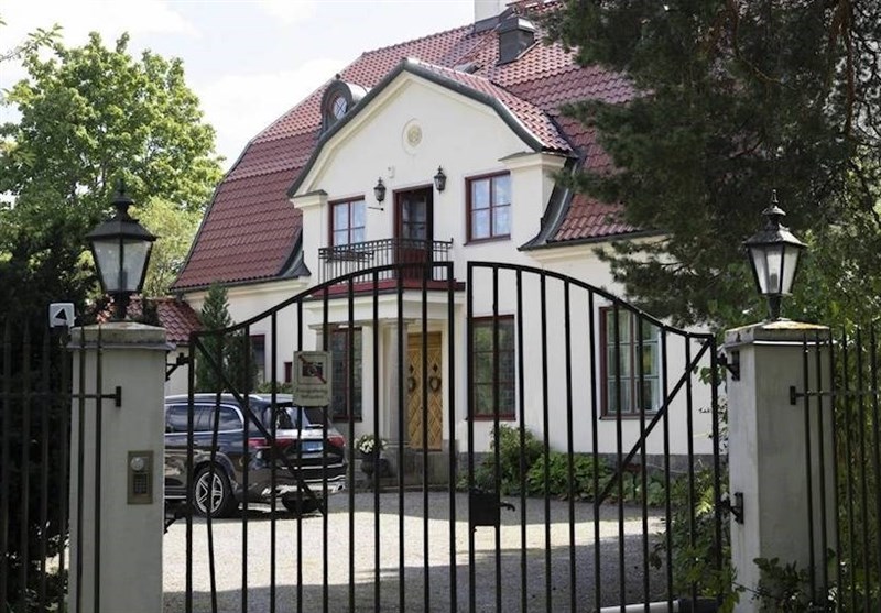 ضغوط ستوكهولم؛ واضطر السفير الأفغاني إلى الاستقالة