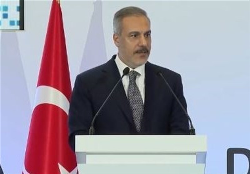 فيدان: بشار الأسد على الأرجح خارج سوريا