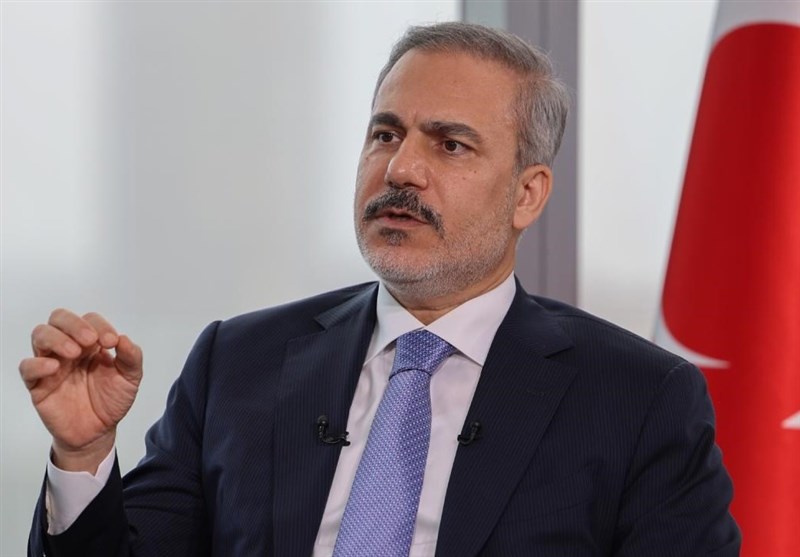 فيدان: يجب علينا أن نساعد إيران بشكل بناء