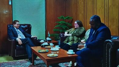 لقاء ممثل باكستان مع القائم بأعمال السفارة الأمريكية في أفغانستان