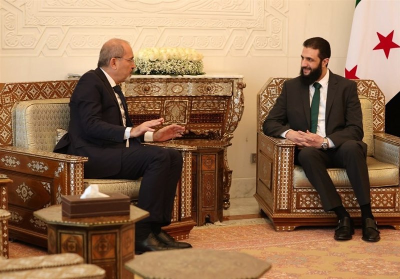 مسؤولون أردنيون وقطريون يزورون دمشق