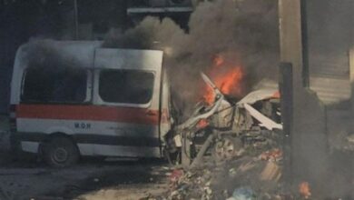 وأضرم الصهاينة النار في سيارة إسعاف في مستشفى كمال عدوان