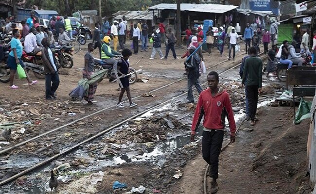 وبلغ الدين الخارجي للدول النامية 1.4 تريليون دولار