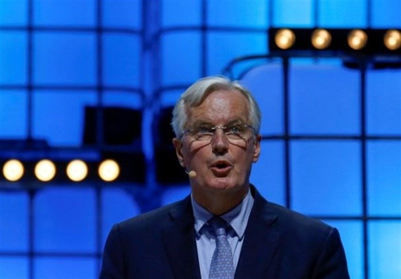 ووافق ماكرون على استقالة رئيس الوزراء الفرنسي