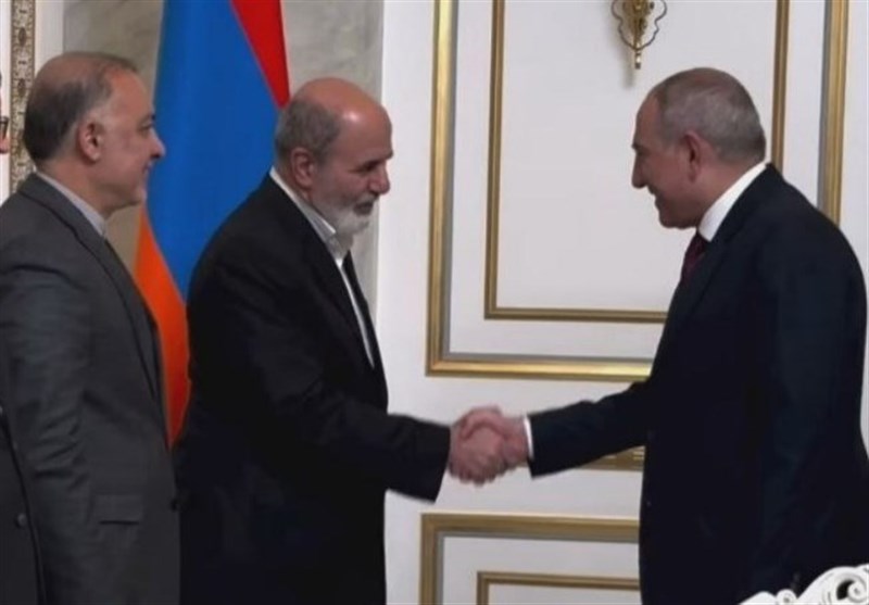 أحمديان: وجود القوات الأجنبية يعقد المعادلة