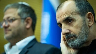 أزمة في الشرطة الإسرائيلية ؛ لا وزير وبوجه والقدرة