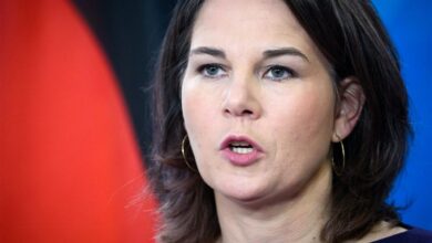 إن تخفيض العقوبات المفروضة على سوريا على جدول أعمال الحكومة الألمانية