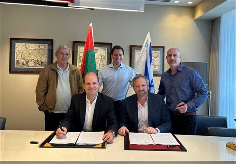 اشترت طيران الإمارات 30 ٪ من مصنع الأسلحة في إسرائيل