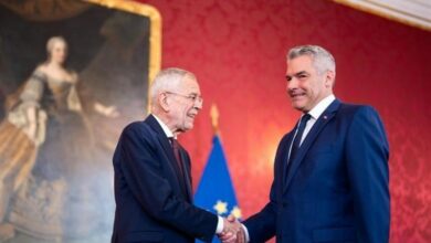 السيناريوهات التي تواجه النمسا بعد استقالة رئيس الوزراء