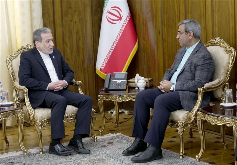 لقاء حاكم خراسان رضوي مع عراقجي