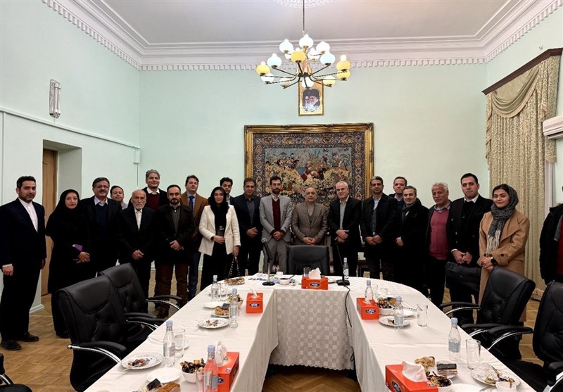 لقاء سفير إيران في أرمينيا مع وفد من الشركات المعرفية