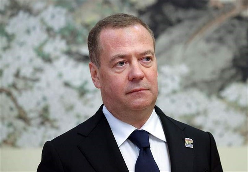 ميدفيديف: ترامب يحاول الخلط بين العالم