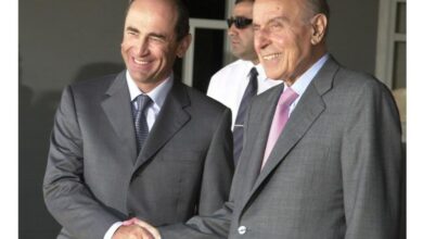 نشر المستندات السرية ؛