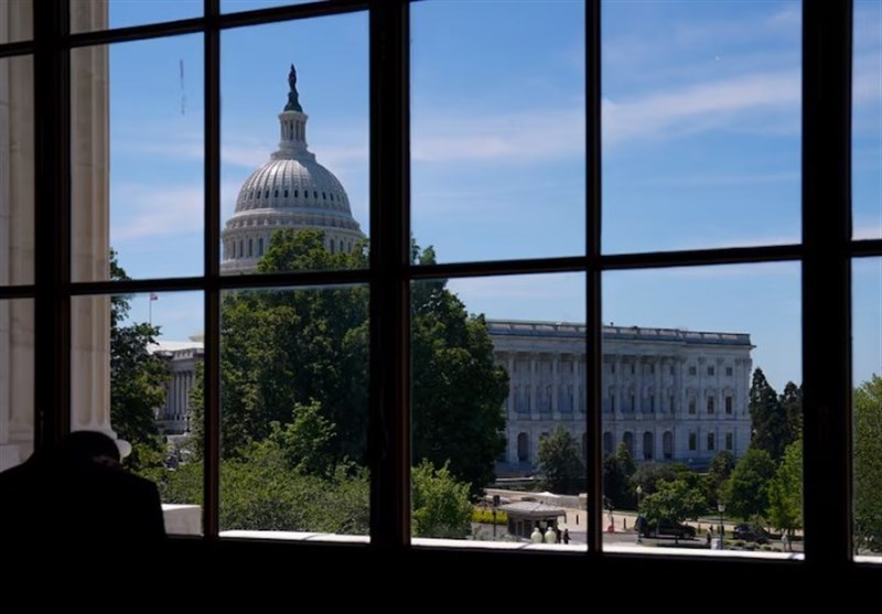 الإلغاء المؤقت لخطة ترامب لاسترداد الموظفين الفيدراليين