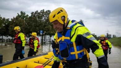 الفيضان التالفة على الجزيرة الإيطالية صقلية