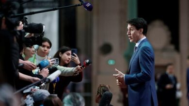 ترودو: تستجيب كندا بقوة التعريفات الأمريكية