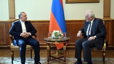 رئيس أرمنيا يهنئ ذكرى انتصار الثورة الإسلامية