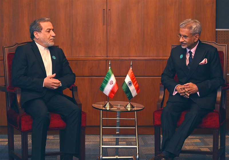 لقاء وزراء الخارجية الإيرانيين والهنود في عمان