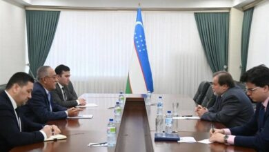 أوزبك والمسؤولين الروس يزورون لتعزيز التعاون في أفغانستان