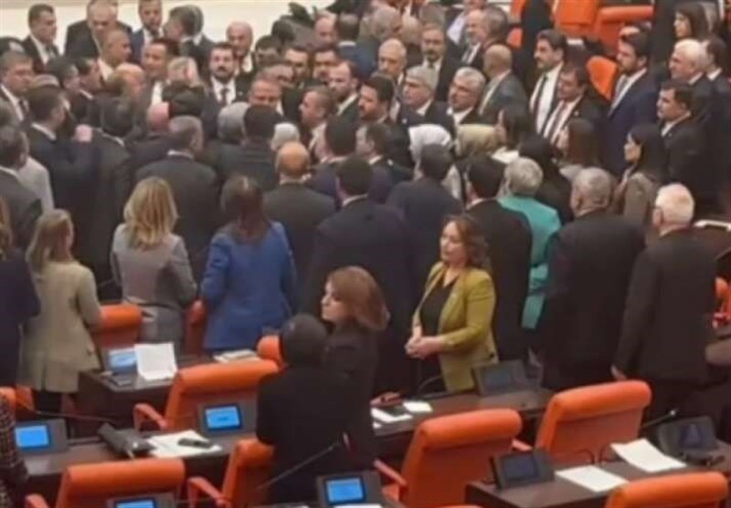 الاشتباكات في البرلمان التركي