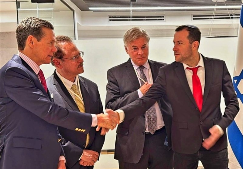 التركيز على الشخصيات القريبة من ترامب على توسيع الاحتلال