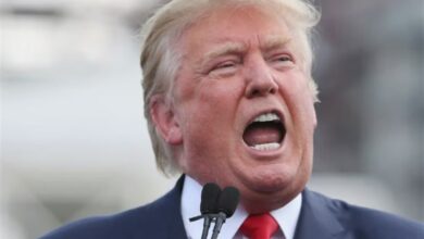 دعم مئات الآلاف من حملة إسقاط ترامب