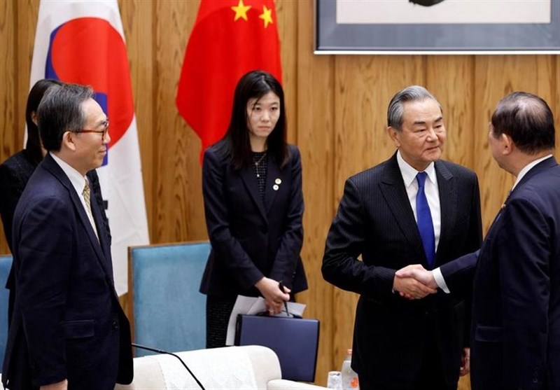 زيادة التوترات مع لقاء وزراء الخارجية الصينيين واليابانيين