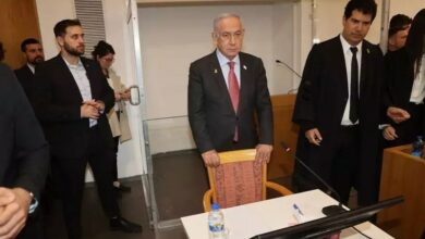 يصرخ نتنياهو على القاضي: لقد جعلت حياتي الجحيم!