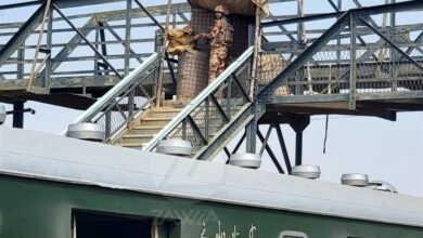 Express Tribune: كان هجوم قطار بلوشستان فشلًا في الاستخبارات