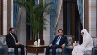 اجتماع رئيس الوزراء العراقي مع رئيس الحكومة المؤقتة السورية في الدوحة