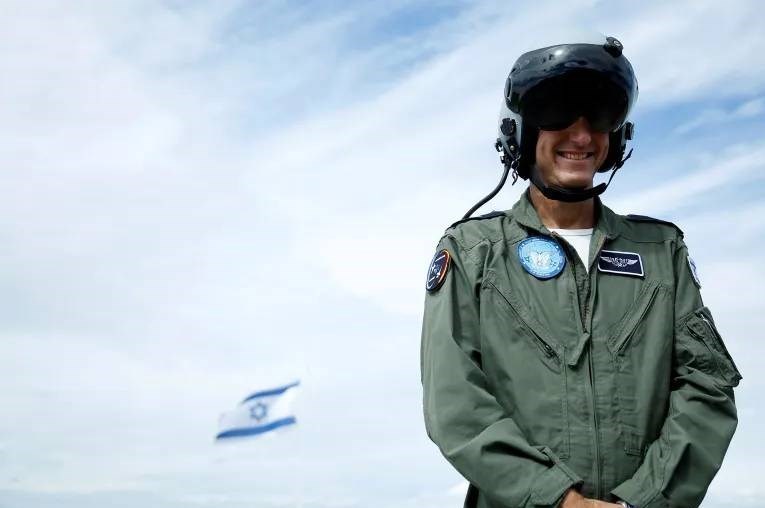 الفوضى Dominois عصيان “أسياد المجتمع الإسرائيلي”