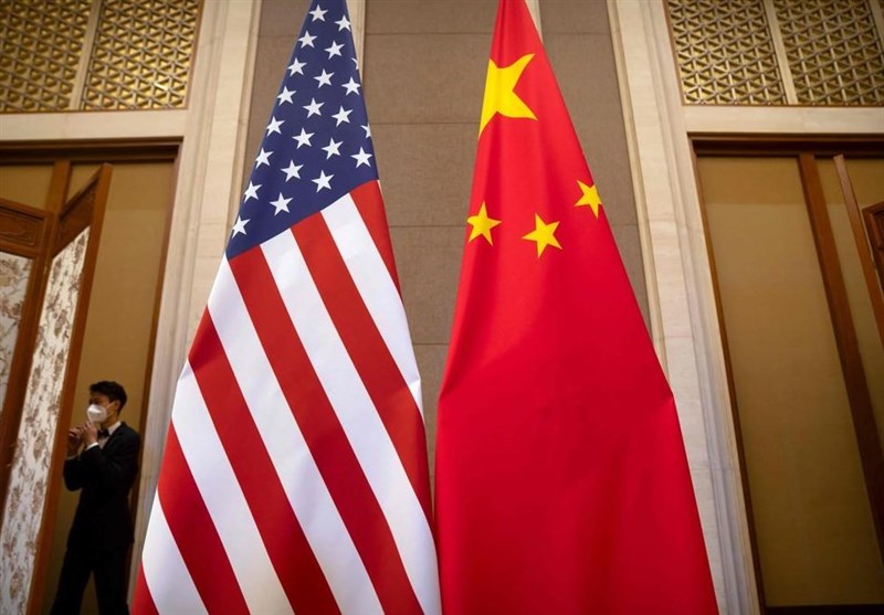 المسؤولون الصينيون والجيش الأمريكي في شنغهاي