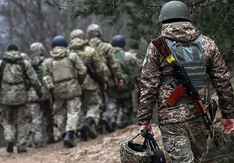 طلب ماكرون وزيلنسكي لزيادة الضغط على روسيا